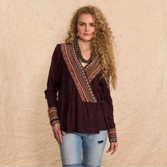 Double‎ D Ranch Women’s Wrap Cream Western Embroidered Waffle Knit Top - Picture 2 of 6
